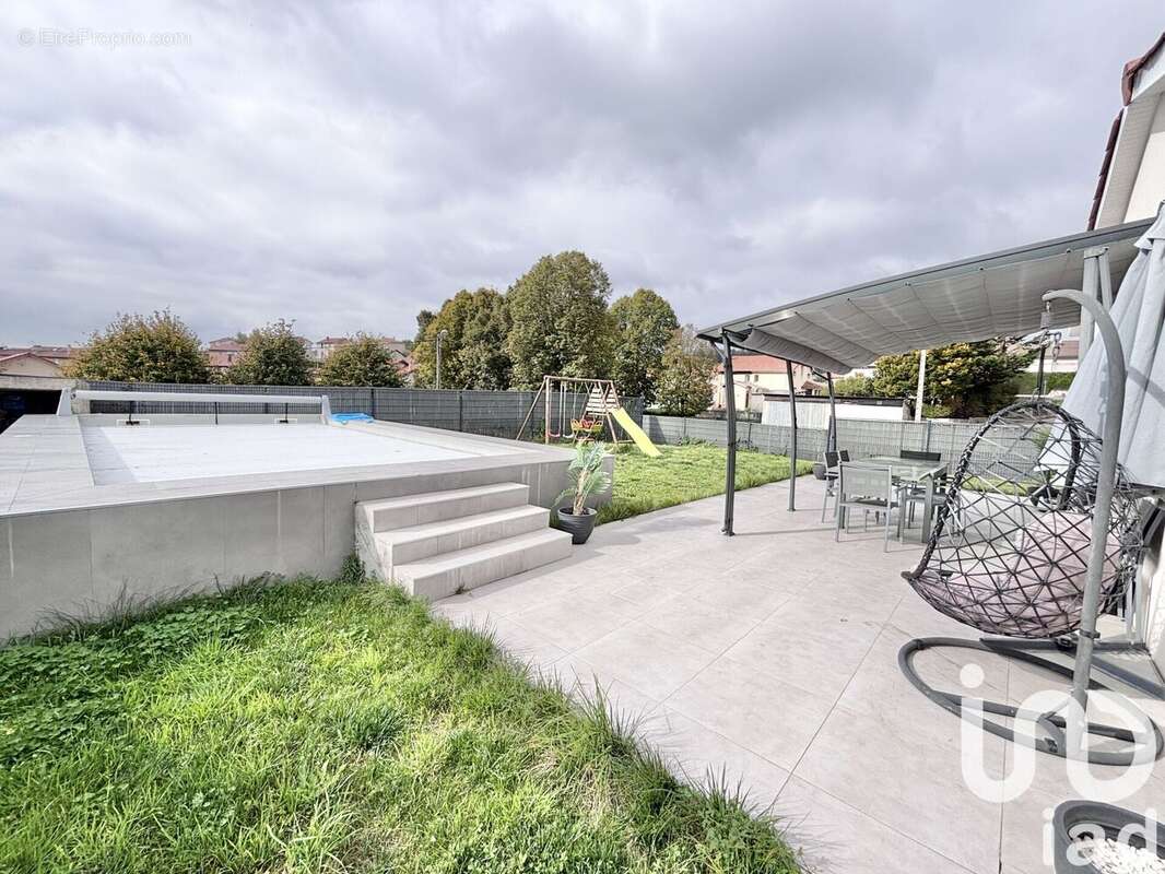 Photo 8 - Maison à ROCHE-LA-MOLIERE