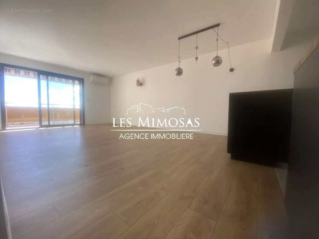 Appartement à FREJUS