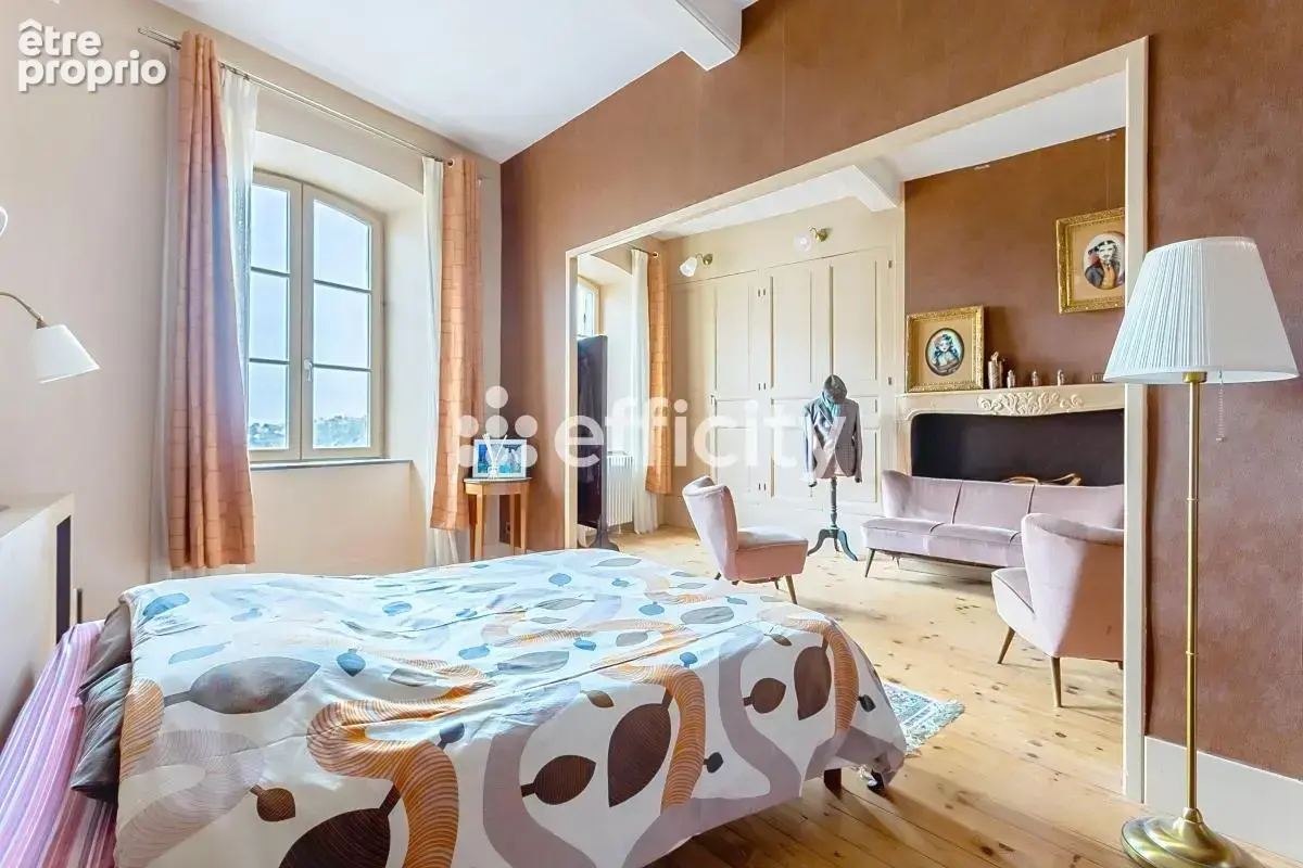 Maison 300 m² à Thiers  - photo 7