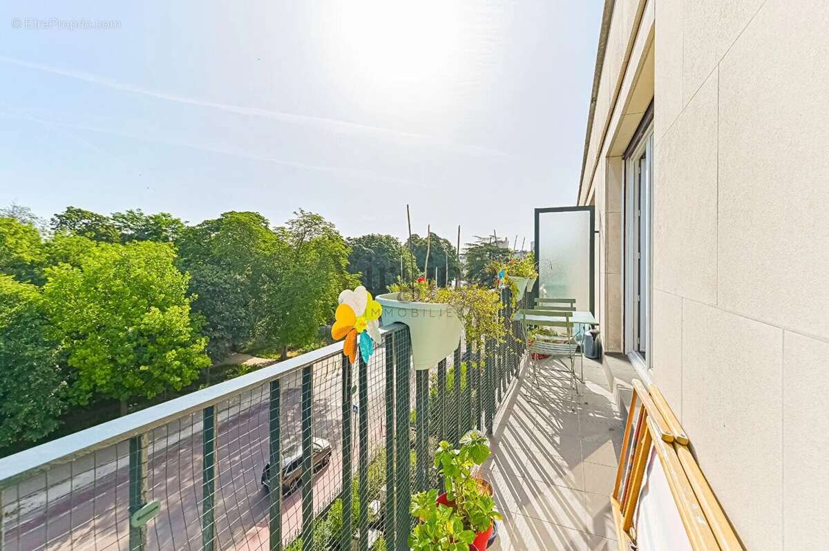 Appartement à CHARENTON-LE-PONT