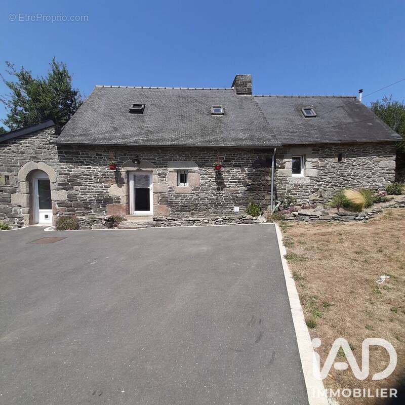 Photo 1 - Maison à MAEL-CARHAIX