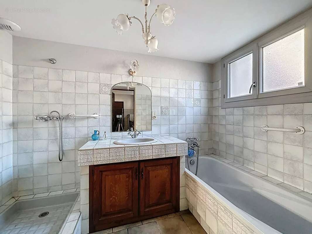 Appartement à MOMERES