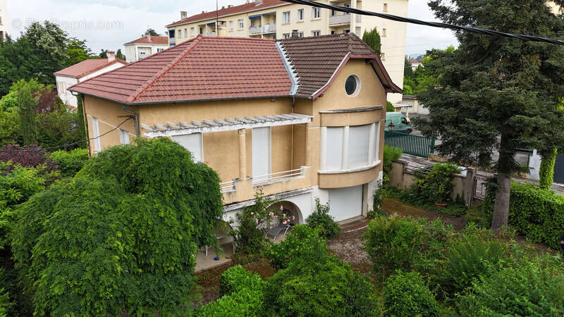 Maison à ROMANS-SUR-ISERE
