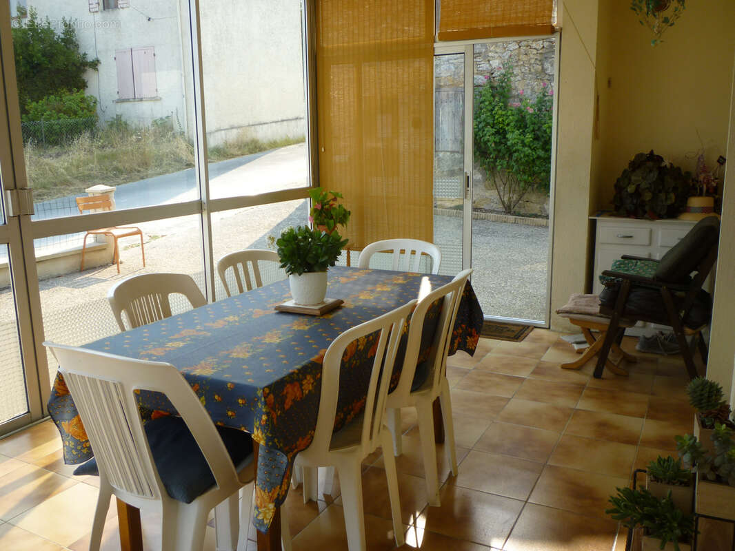 Maison à MONTAYRAL