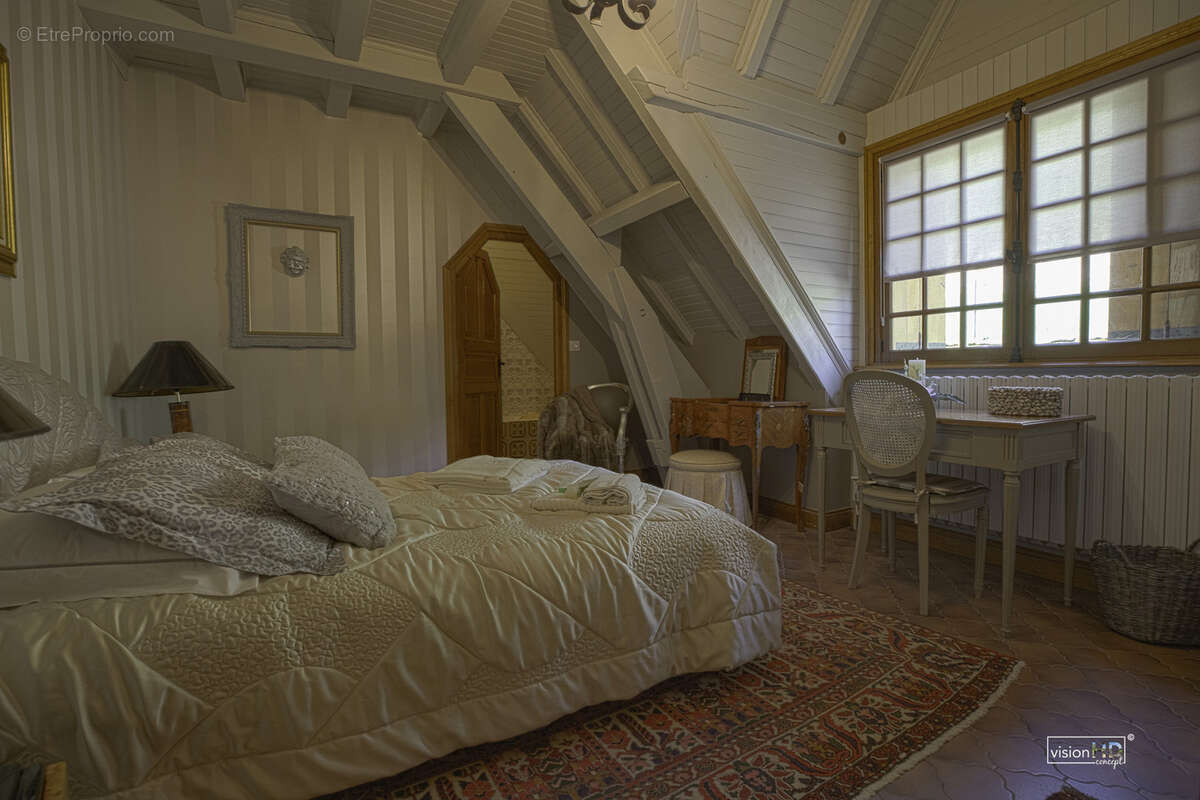 Maison à CHAUDES-AIGUES