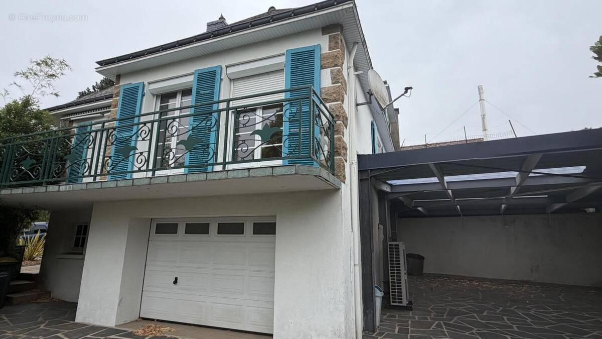 Maison à PLOUGUENAST