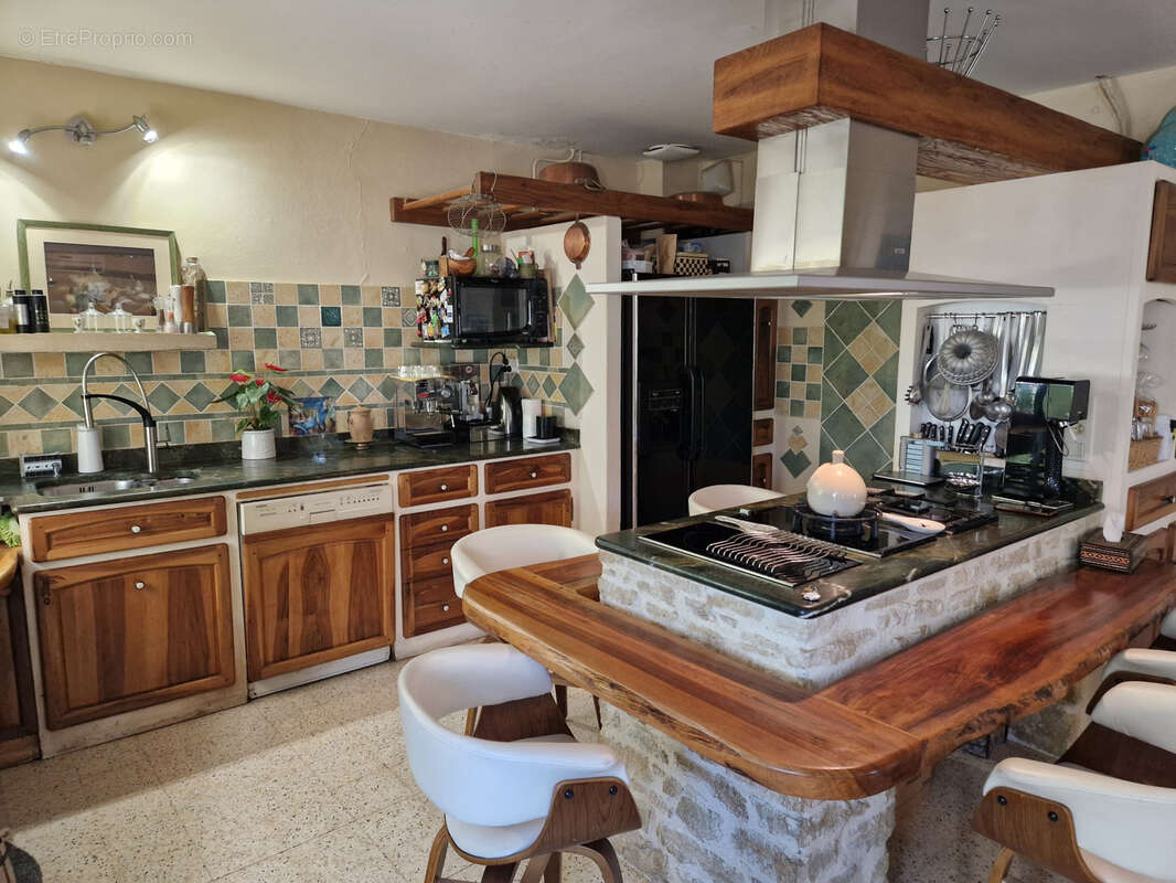 Maison à REMUZAT
