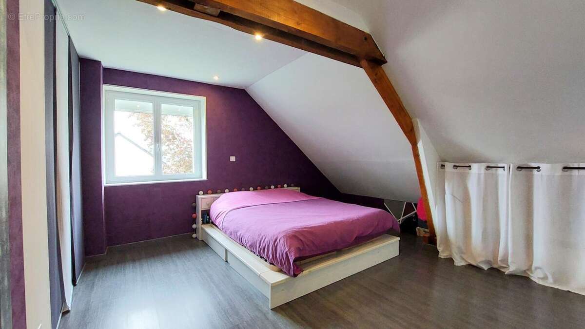 Maison Loire 6 pièce(s)  145 m2 - photo 12