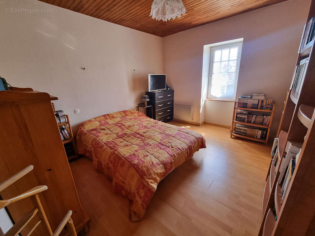 Appartement à LOUARGAT