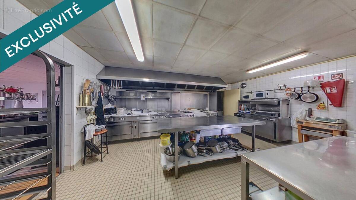 Photo 1 - Commerce à MONTEREAU-FAULT-YONNE