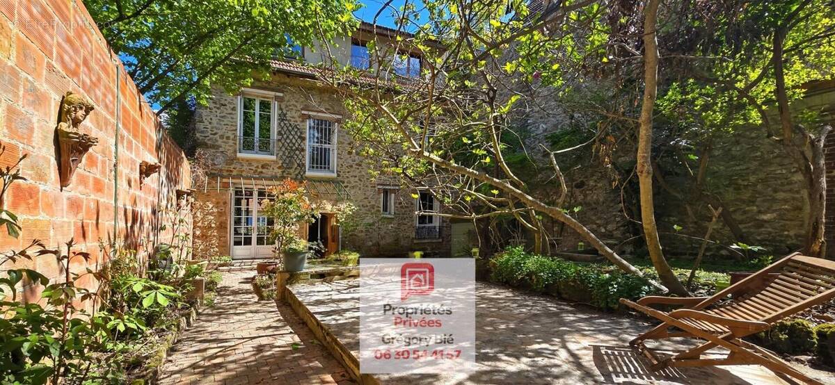 Maison à VILLENEUVE-LE-ROI