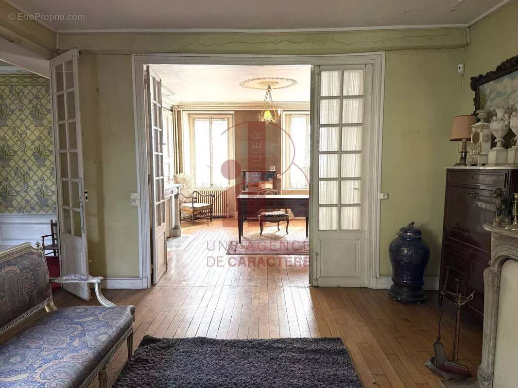 Maison à FONTAINEBLEAU