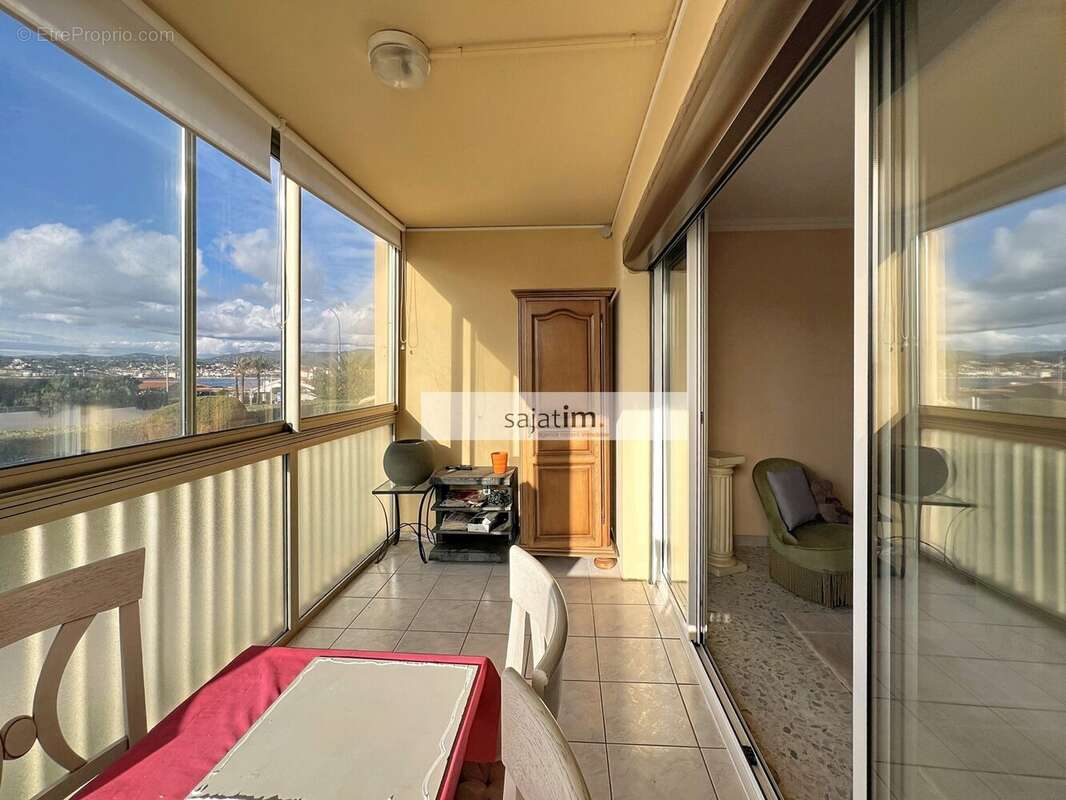 Appartement à SIX-FOURS-LES-PLAGES