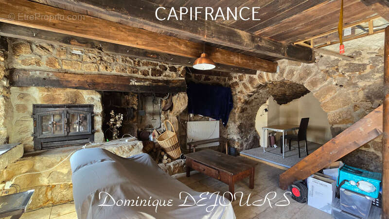 Maison en pierre de caractère – 193 m² habitables – Un projet de vie au cœur des Monts d'Ardèche - photo 11