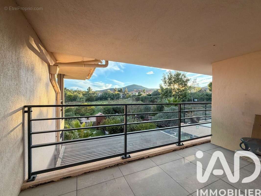 Photo 9 - Maison à ROQUEBRUNE-SUR-ARGENS