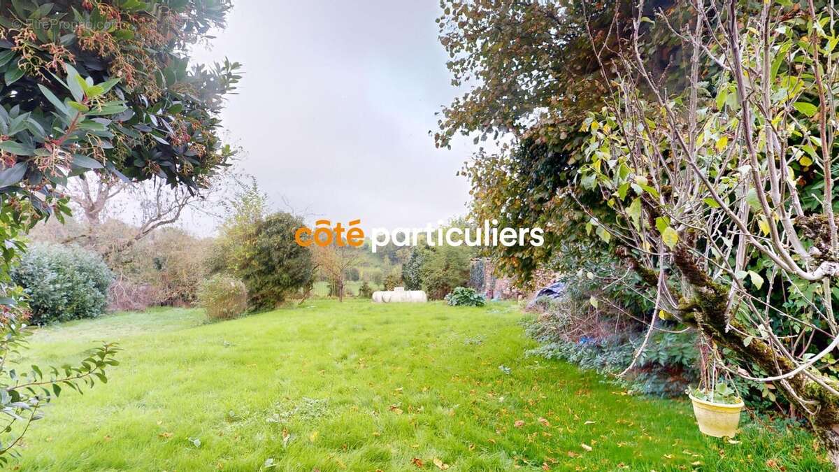 Maison à BAZOGES-EN-PAREDS