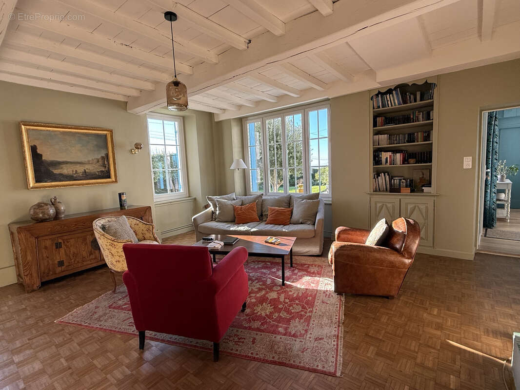 Maison à MORTAGNE-SUR-GIRONDE