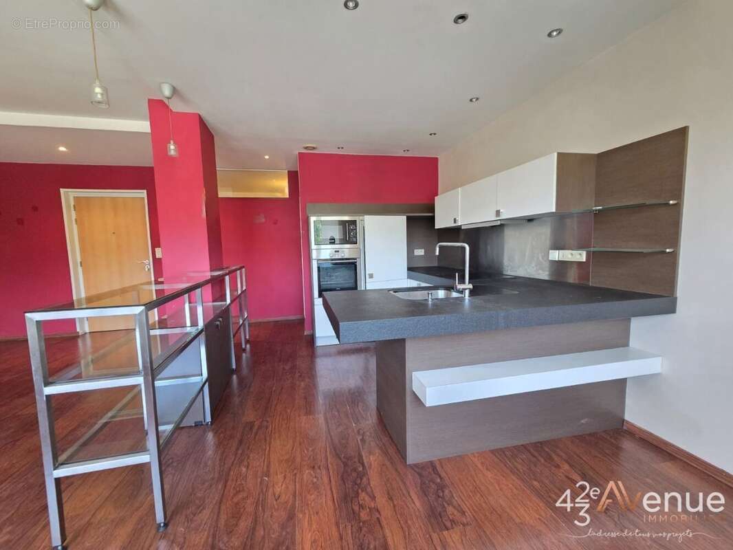 Appartement à SAINT-ETIENNE