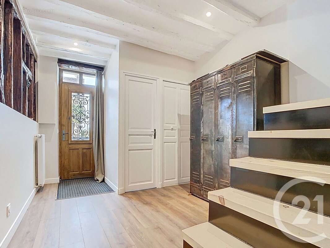 Maison à LA CHAPELLE-GAUTHIER