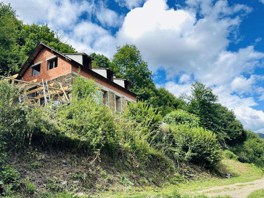 Maison à SAINT-LARY