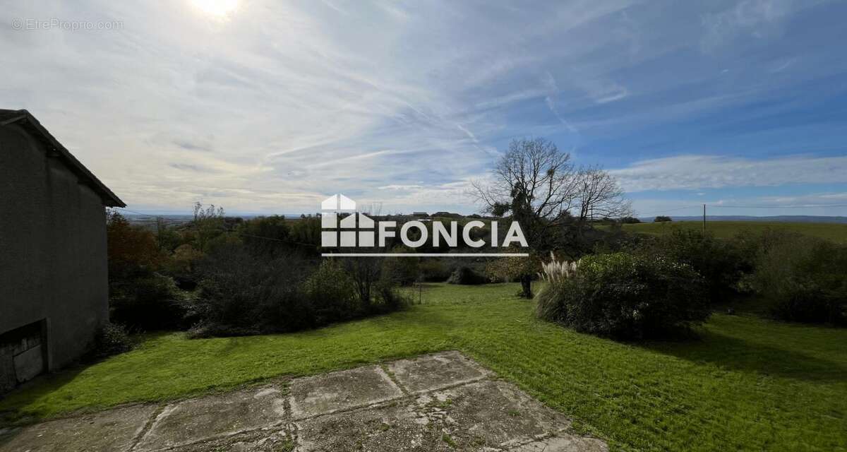 Maison à LAPARROUQUIAL