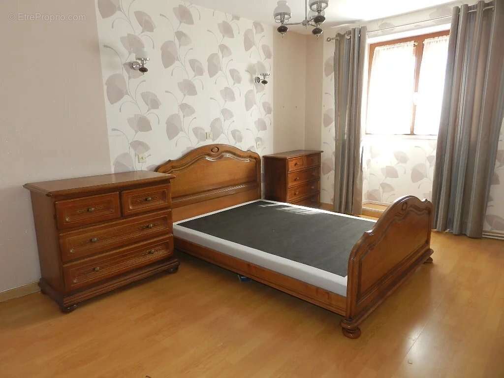 Maison à SAINT-PIERRE-SUR-DIVES