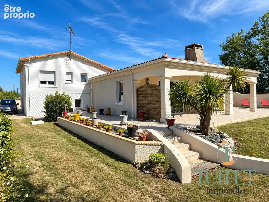 Maison 8 pièces 202 m² à vendre à La Tremblade (17390) - photo 2