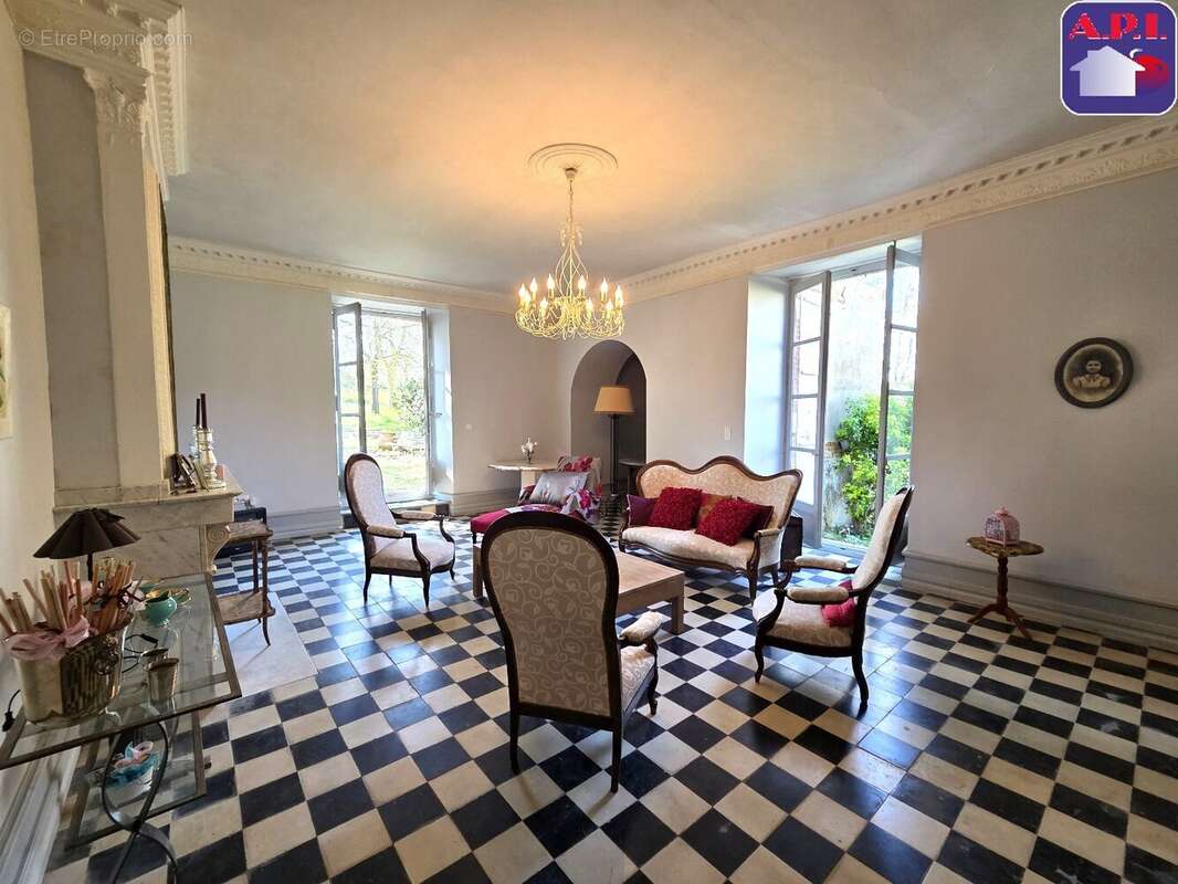 Maison à SAVERDUN
