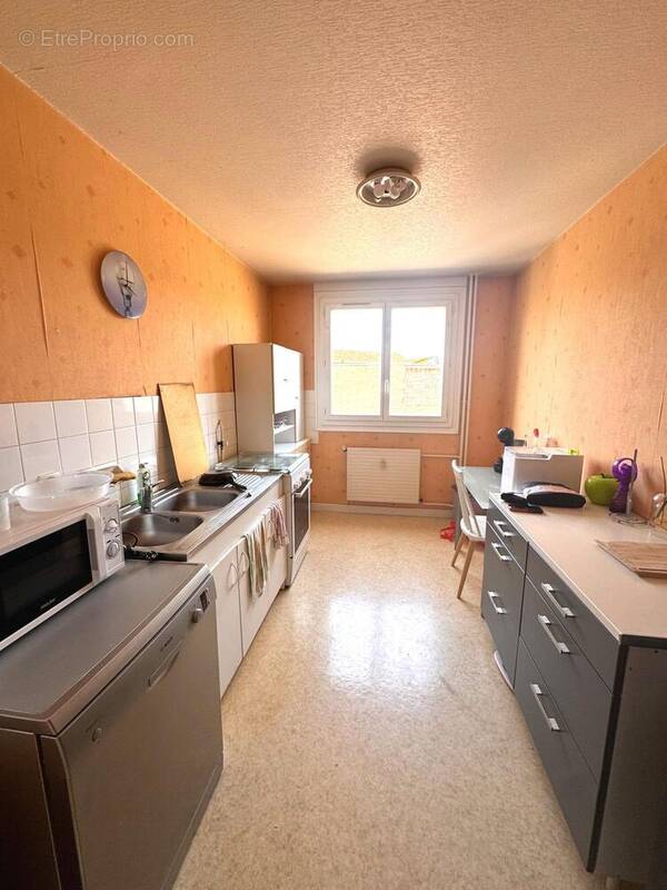 Appartement à LE COTEAU