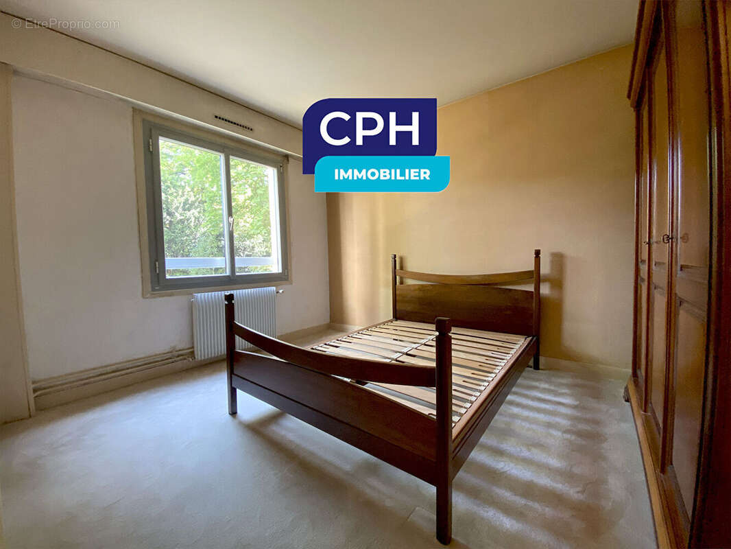 Appartement à L&#039;HAY-LES-ROSES