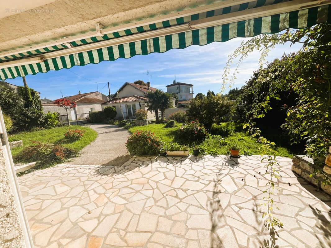 Maison à MESCHERS-SUR-GIRONDE