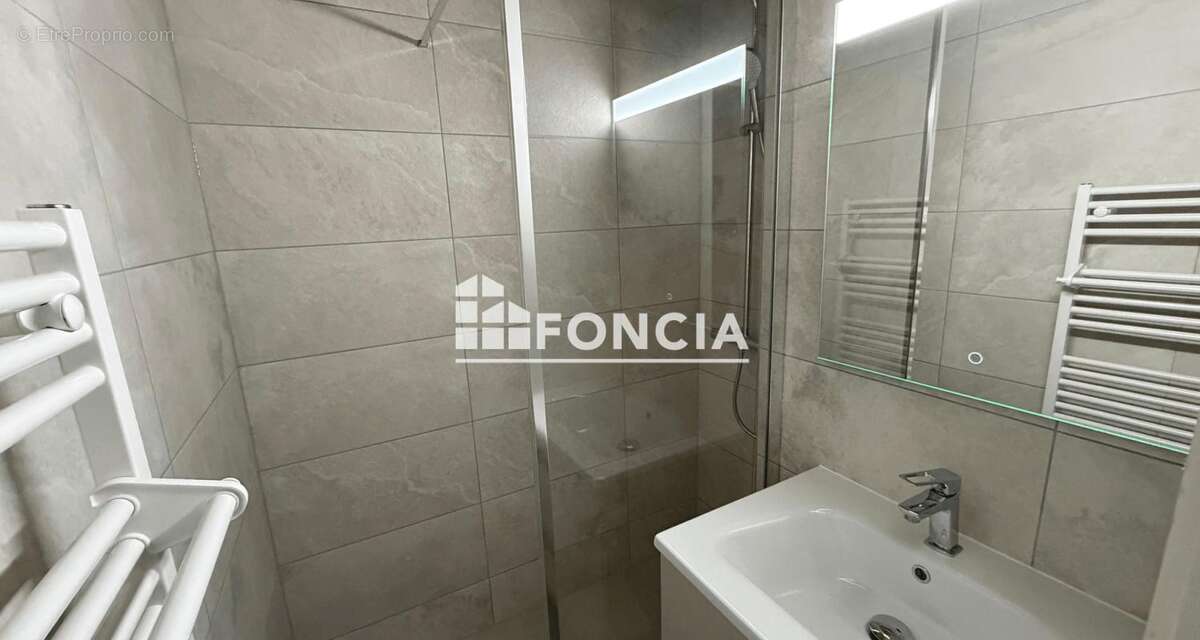 Appartement à EVIAN-LES-BAINS