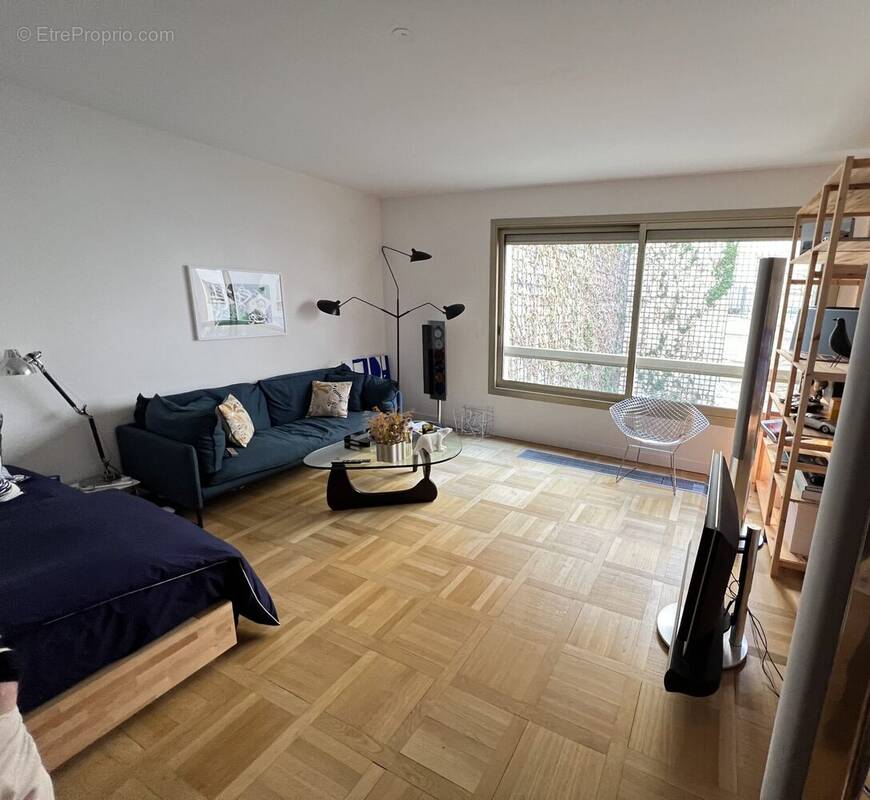Appartement à PARIS-7E