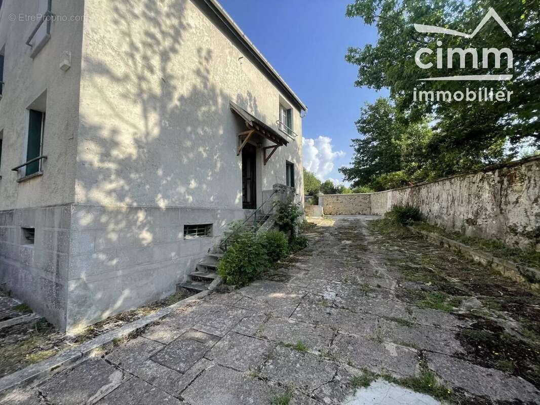 Maison à COULOMMIERS