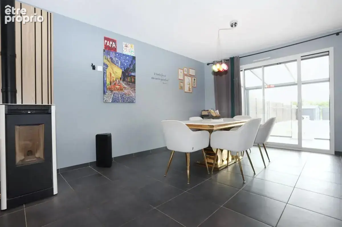 Maison de 5 pièces de 112 m² situé à Cintré - photo 3