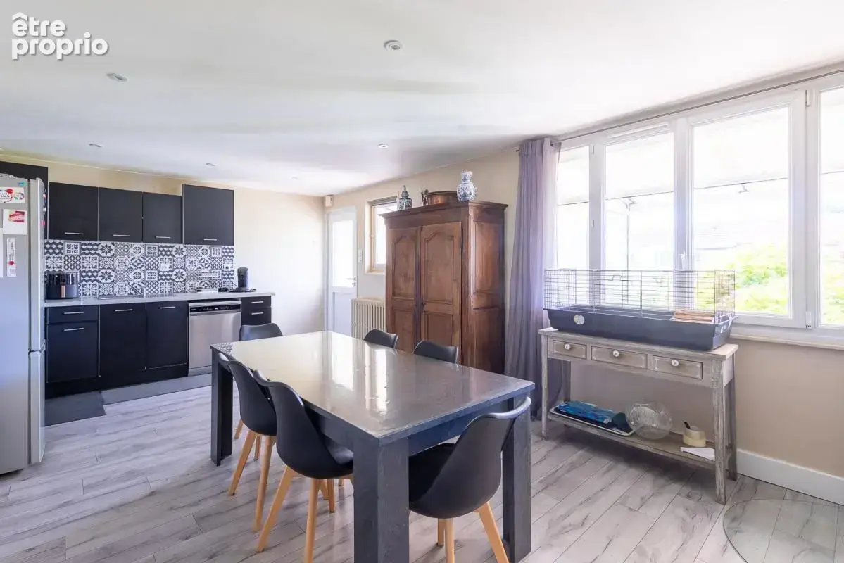 Secteur recherché du Grand Four - Maison avec jardin et grand garage - photo 3