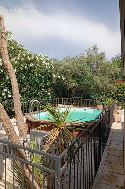 Maison à LA ROQUEBRUSSANNE