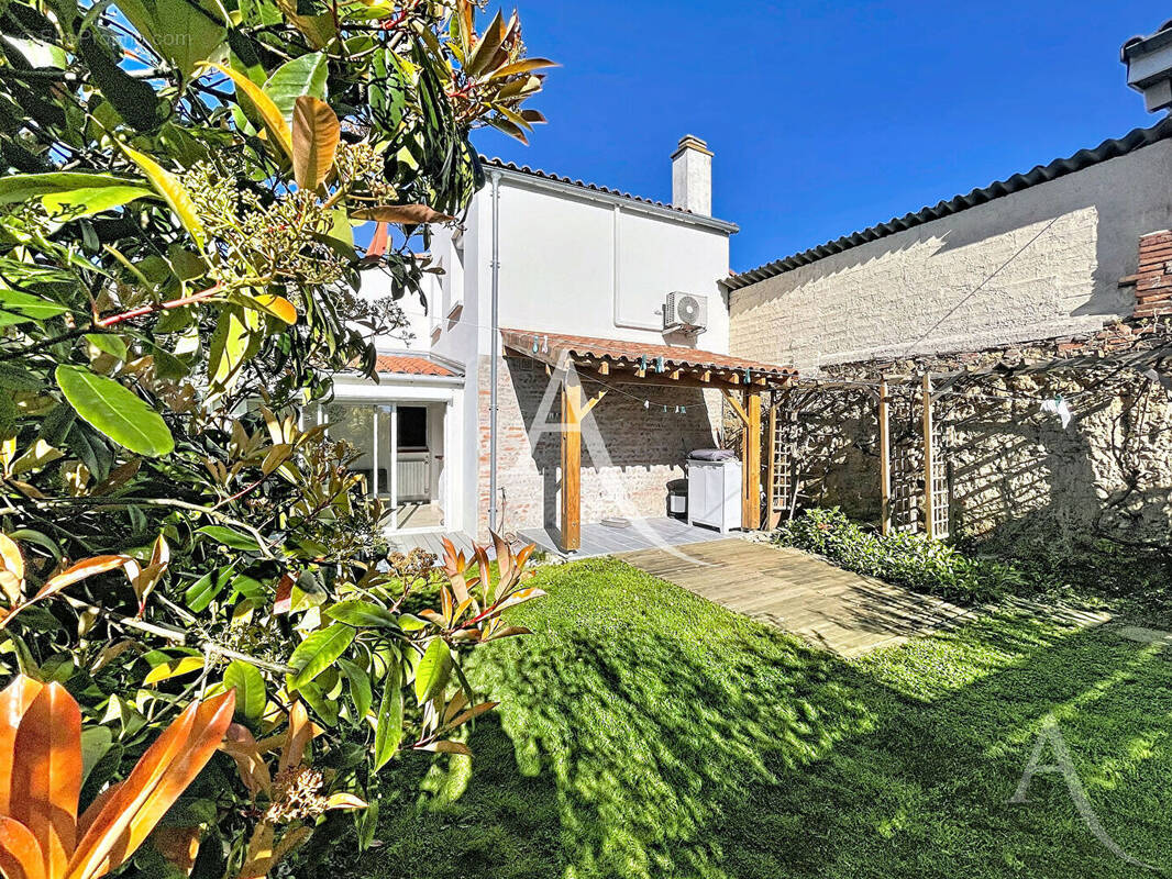 Maison à LABARTHE-SUR-LEZE