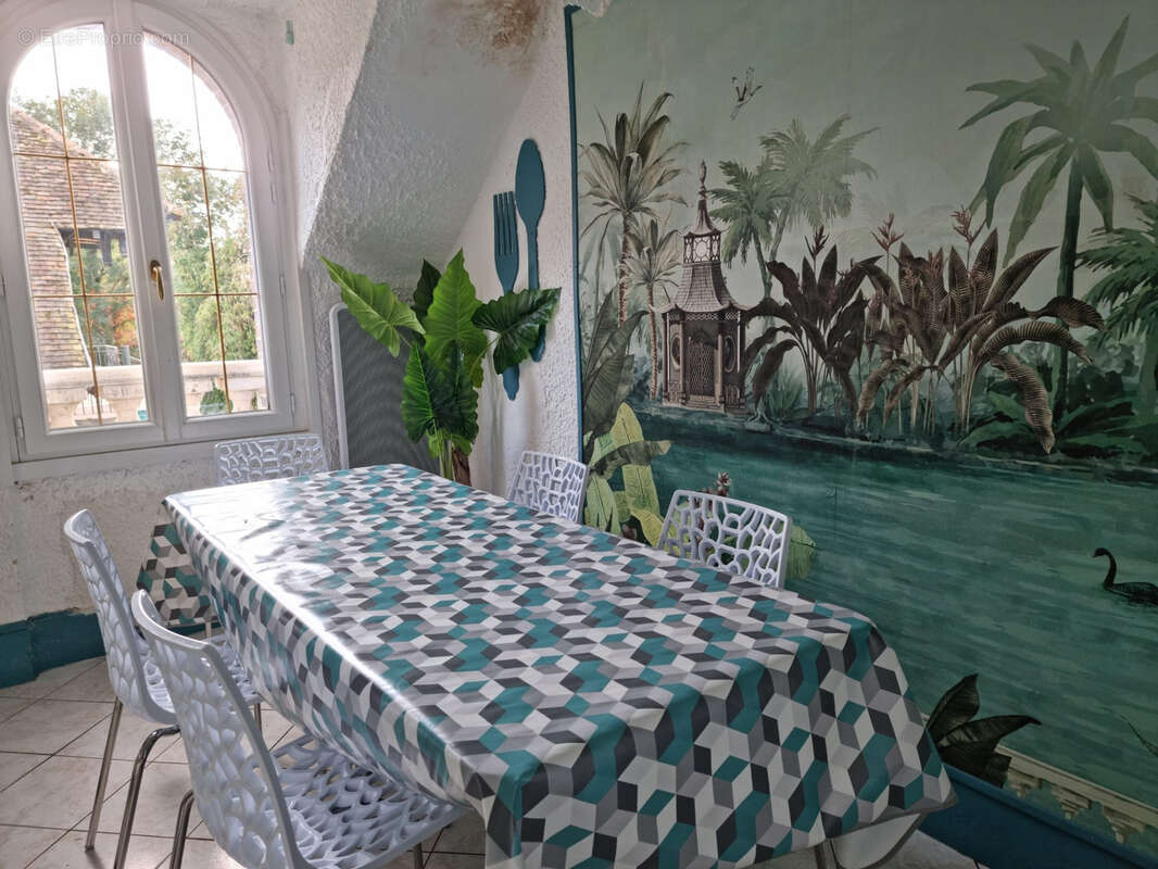 Maison à FONTAINEBLEAU