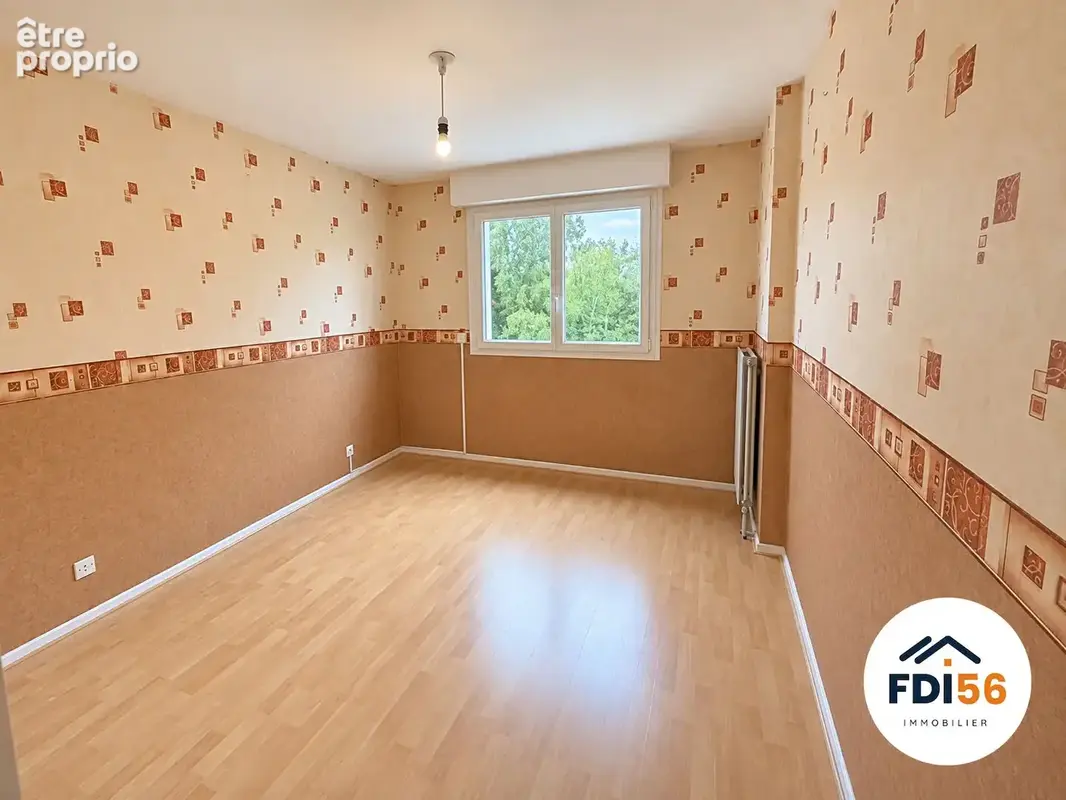 À vendre à Lanester - Appartement 96 m² avec garage dans un quartier calme et familial - photo 5
