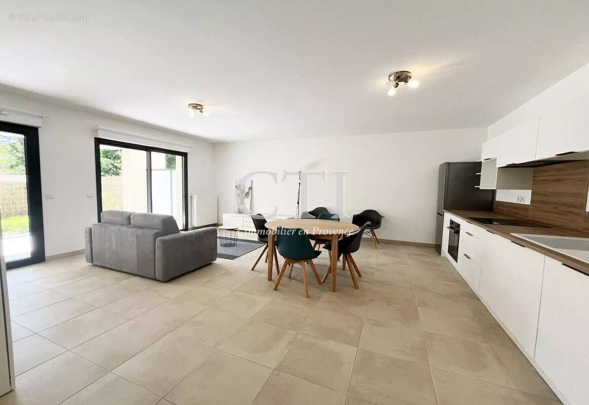 Appartement à VAISON-LA-ROMAINE