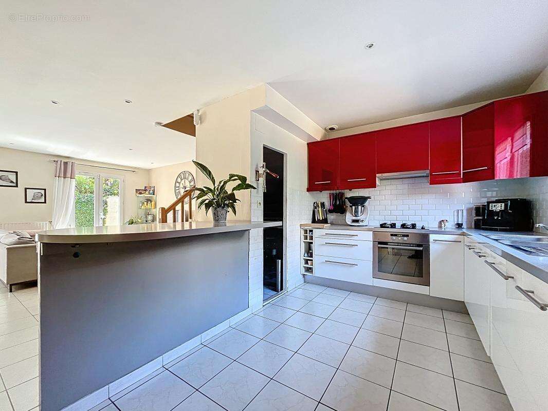 Maison à CHASSE-SUR-RHONE