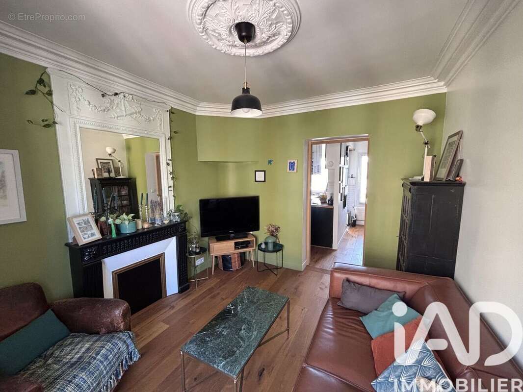 Photo 2 - Appartement à LES LILAS