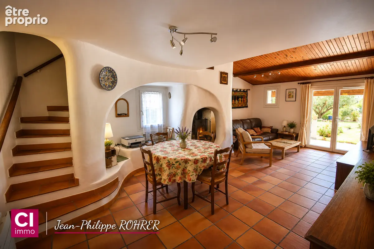 BESSE-SUR-ISSOLE  Maison de plain-pied avec piscine sur 1 780 m² de terrain - photo 4