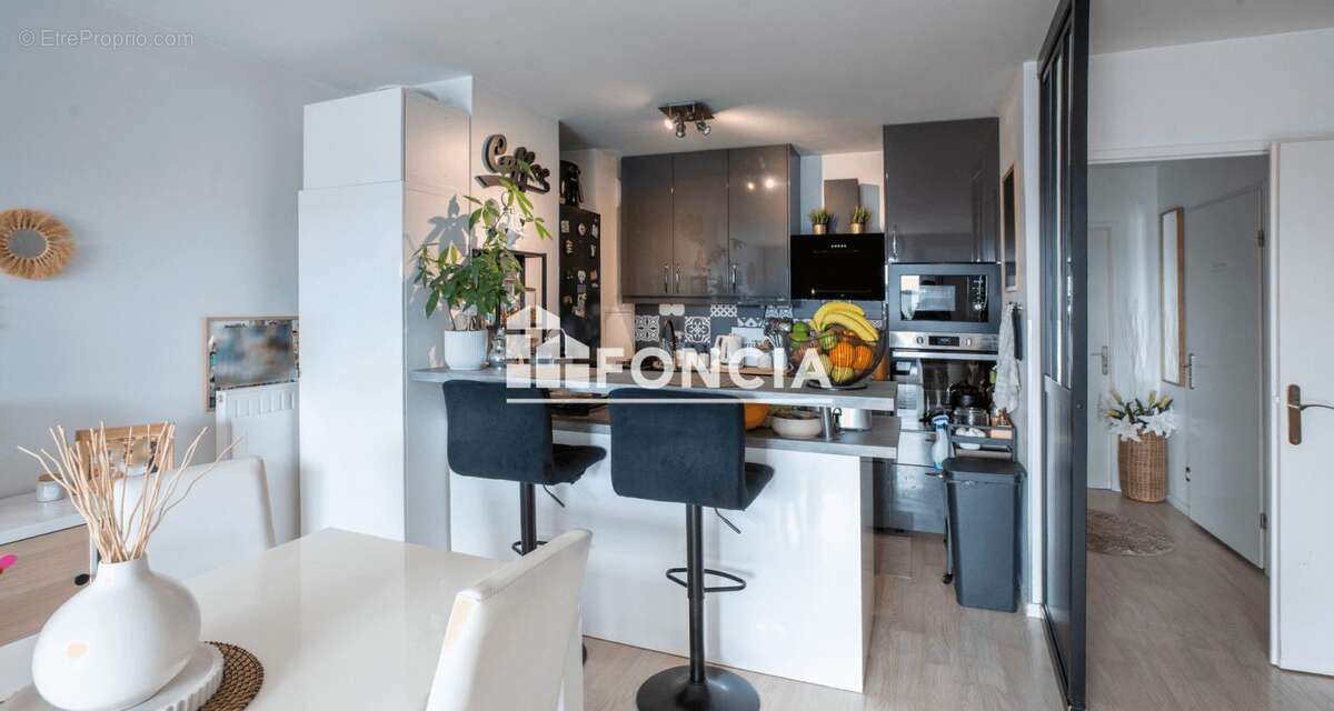 Appartement à SARTROUVILLE