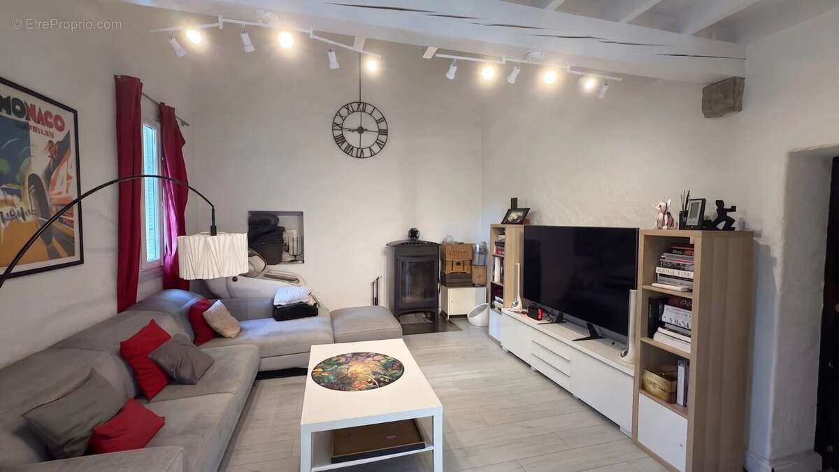 LA TURBIE - Maison de caractère dans le village - photo 10