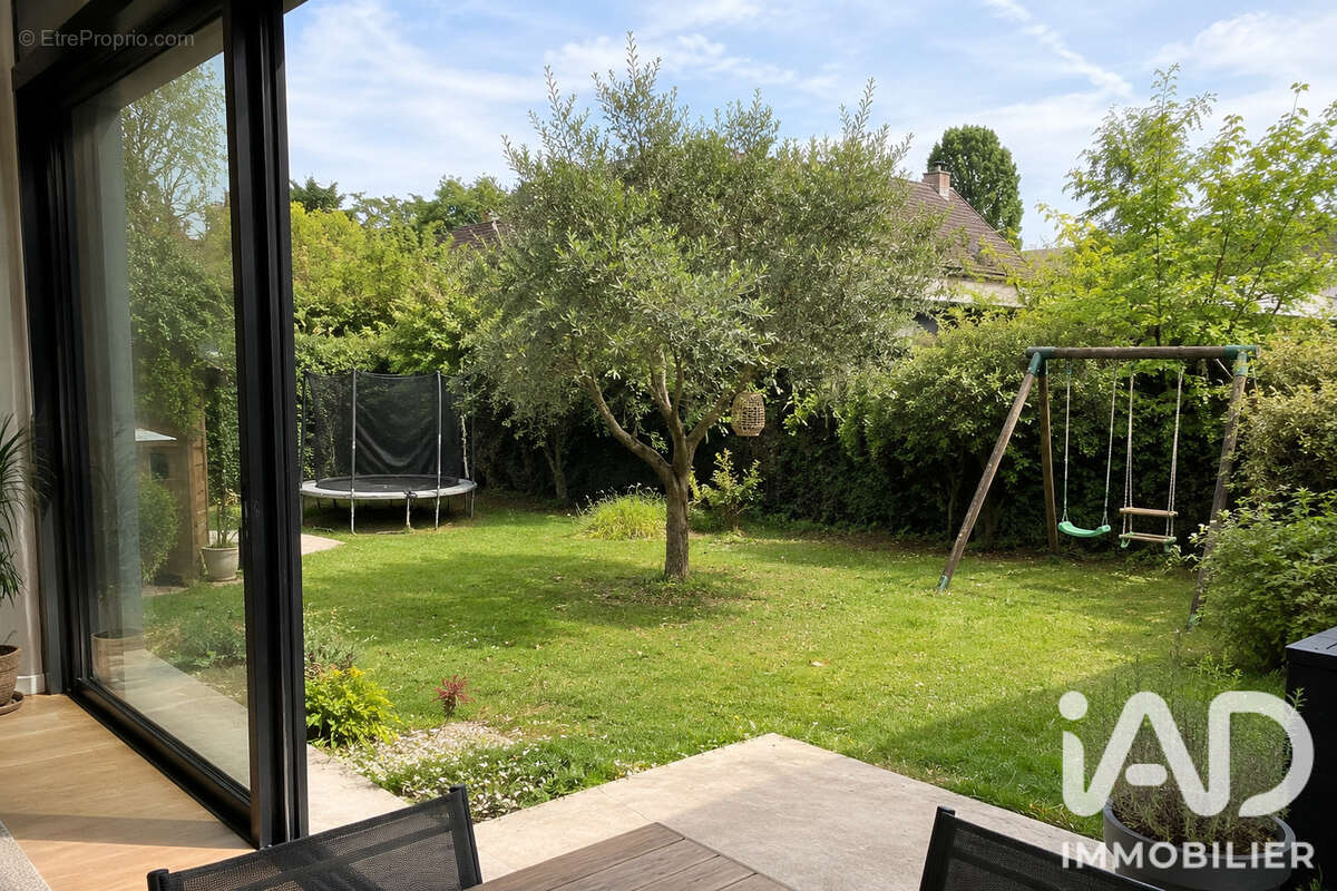 Photo 2 - Maison à SAINT-MAUR-DES-FOSSES