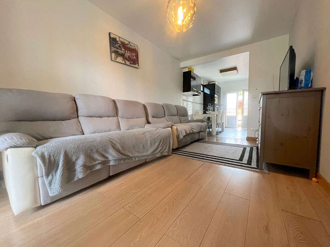 Maison à CHILLY-MAZARIN