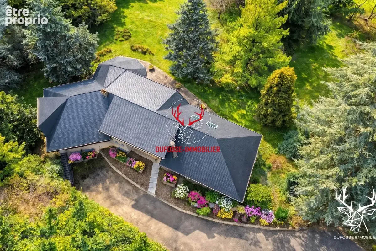 Propriété d'exception 310m² avec piscine et dépendances sur parc de 2ha - photo 2