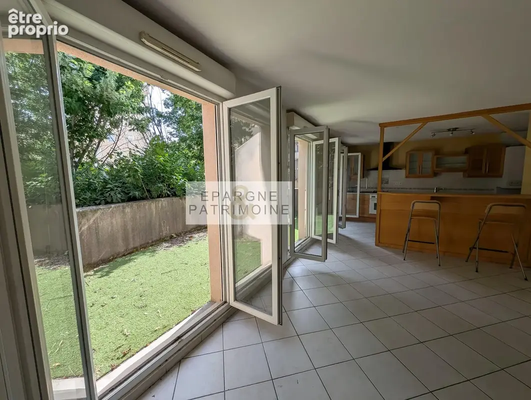 Appartement 4 pièces 89 m² à vendre à Villeurbanne (69100) - photo 2